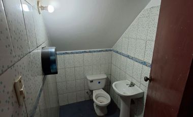 Casa con Local Frente a Parque en Lucyana