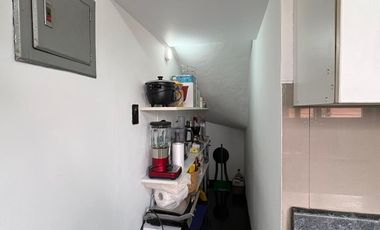 SURCO, COMODO DEPARTAMENTO TRIPLEX 4 DORM