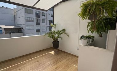 SURCO, COMODO DEPARTAMENTO TRIPLEX 4 DORM