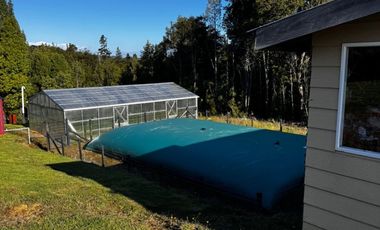 Se vende casa con 5,7 hectáreas con bodega