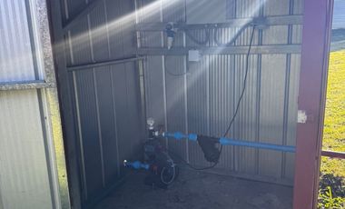 Se vende casa con 5,7 hectáreas con bodega