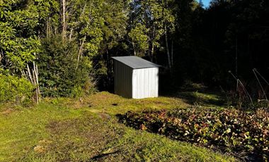 Se vende casa con 5,7 hectáreas con bodega