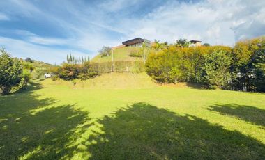 LOTE EN SENDEROS DEL EL RETIRO