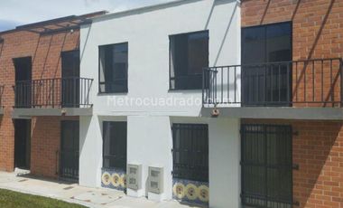 SE ARRIENDA  CASA  EL CARMEN  ANTIOQUIA