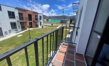 SE ARRIENDA  APARTAMENTO  EL CARMEN  ANTIOQUIA