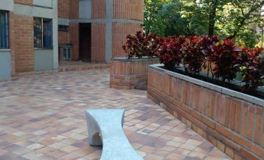 SE ARRIENDA  APARTAMENTO  MEDELLI8N  ANTIOQUIA