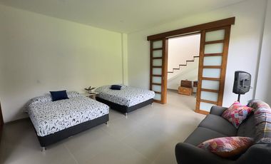 SE ARRIENDA  CASA  RIONEGRO  ANTIOQUIA