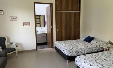 SE ARRIENDA  CASA  RIONEGRO  ANTIOQUIA