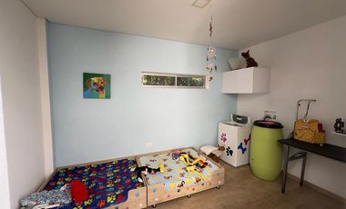 SE ARRIENDA  CASA  RIONEGRO  ANTIOQUIA