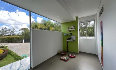 SE ARRIENDA  CASA  RIONEGRO  ANTIOQUIA