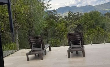 SE ARRIENDA  FINCA  RIONEGRO  ANTIOQUIA