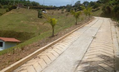 SE ARRIENDA  FINCA  MARINLLA  ANTIOQUIA