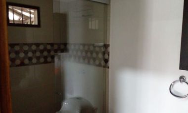 SE ARRIENDA  CASA  RIONEGRO  ANTIOQUIA