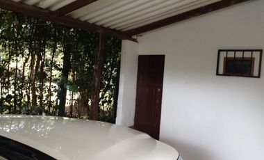 SE ARRIENDA  CASA  RIONEGRO  ANTIOQUIA