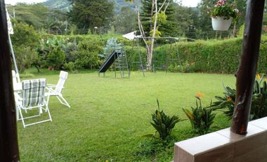 SE ARRIENDA  CASA  RIONEGRO  ANTIOQUIA