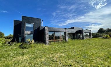 ¡OPORTUNIDAD! arriendo Parcela con casa soleada, Praderas de don Hernan, residencial, Puerto Montt.