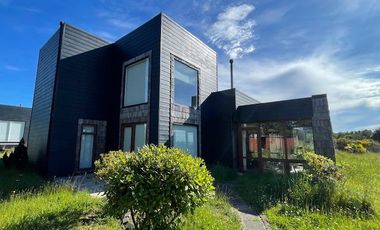 ¡OPORTUNIDAD! arriendo Parcela con casa soleada, Praderas de don Hernan, residencial, Puerto Montt.