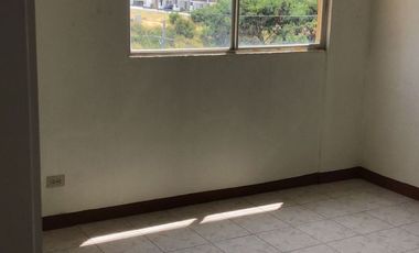 DEPARTAMENTO EN VENTA ( MANTA - VIA CIRCUNVALACIÓN)