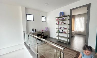 Punta Esmeralda, Renta de Hermosa Casa de 3 Dormitorios