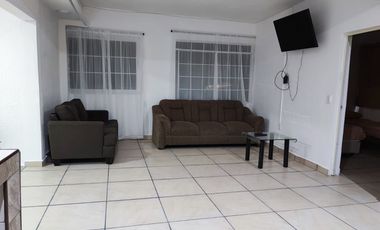 🏡 CASA AMUEBLADA EN RENTA – PRADERA 1