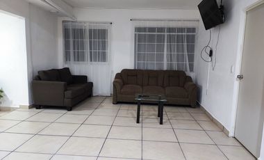🏡 CASA AMUEBLADA EN RENTA – PRADERA 1