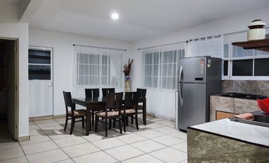 🏡 CASA AMUEBLADA EN RENTA – PRADERA 1