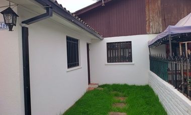 Se vende exelente casa en talca V 1794-C-105-N-GR