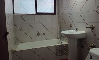 Se vende exelente casa en talca V 1794-C-105-N-GR