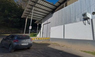 Complejo de Naves Bodegas Industriales de arriendo en Tarqui a 30 minutos de cuenca sector redondel Cumbe Tarqui Complejo industrial