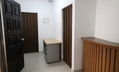 Casa en venta en Barrio Centenario, sur de Guayaqui en la Av. Vicente Trujillo.