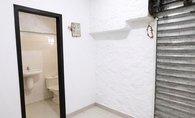 Casa en venta en Barrio Centenario, sur de Guayaqui en la Av. Vicente Trujillo.