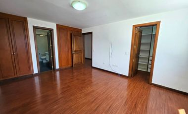 DEPARTAMENTO DE TRES HABITACIONES EN VENTA (SECTOR LA CAROLINA)