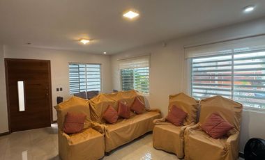 Se alquila apartamento dos habitaciones cerca del mar