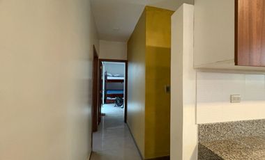 Se alquila apartamento dos habitaciones cerca del mar