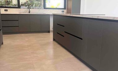 Casa por estrenar Tumbaco 3 dormitorios