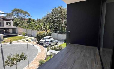 Casa por estrenar Tumbaco 3 dormitorios
