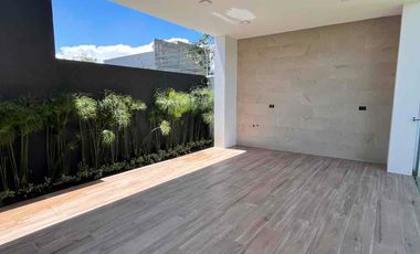 Casa por estrenar Tumbaco 3 dormitorios