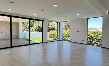 Casa por estrenar Tumbaco 3 dormitorios