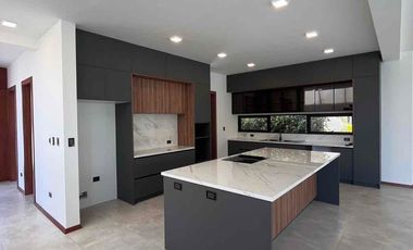 Casa por estrenar Tumbaco 3 dormitorios