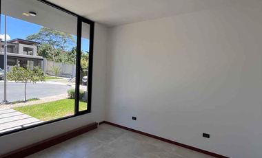 Casa por estrenar Tumbaco 3 dormitorios
