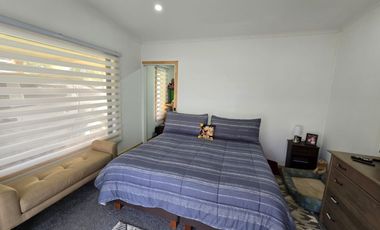 Oportunidad de Inversión en Valdivia: Casa Mediterránea + 4 Cabañas Amobladas