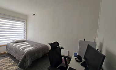 Oportunidad de Inversión en Valdivia: Casa Mediterránea + 4 Cabañas Amobladas
