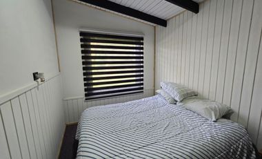 Oportunidad de Inversión en Valdivia: Casa Mediterránea + 4 Cabañas Amobladas