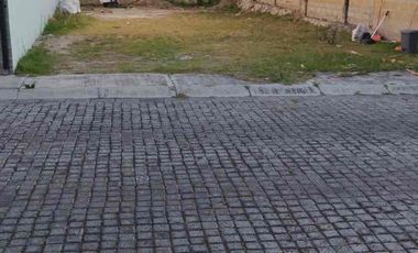 Lote de 174 m2 en venta en residencial Diamante, a 5 minutos de hospital Ángeles, 8 minutos de Centro Comercial Angelópolis, fraccionamiento cerrado con vigilancia.