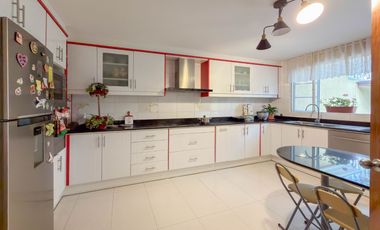CASA EN VENTA PIAMONTE (SECTOR SAN JUAN DE CUMBAYÁ)