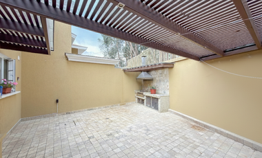 CASA EN VENTA PIAMONTE (SECTOR SAN JUAN DE CUMBAYÁ)