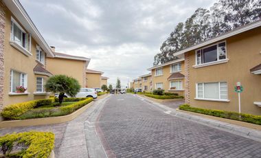 CASA EN VENTA PIAMONTE (SECTOR SAN JUAN DE CUMBAYÁ)