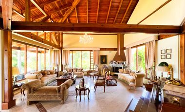 CASA EXCLUSIVA EN VENTA PORTAL DE CUMBAYÁ (SECTOR CUMBAYÁ)