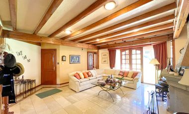CASA EXCLUSIVA EN VENTA PORTAL DE CUMBAYÁ (SECTOR CUMBAYÁ)