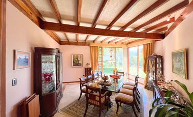 CASA EXCLUSIVA EN VENTA PORTAL DE CUMBAYÁ (SECTOR CUMBAYÁ)